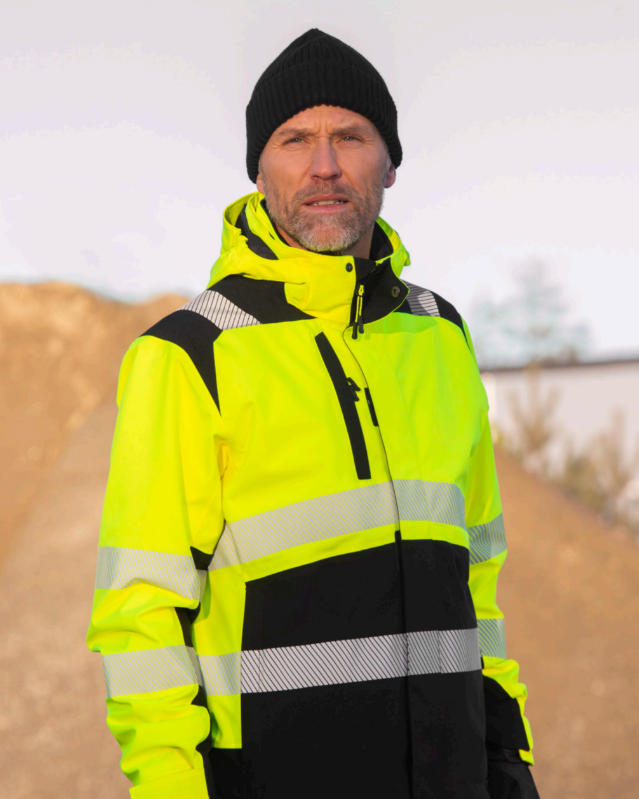 Hassoprint print on demand man in fluo vest